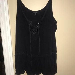 Cris cross neck line